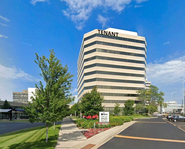 8410 W Bryn Mawr Ave, Chicago, IL à louer - Photo de l’immeuble – Image 2 sur 5