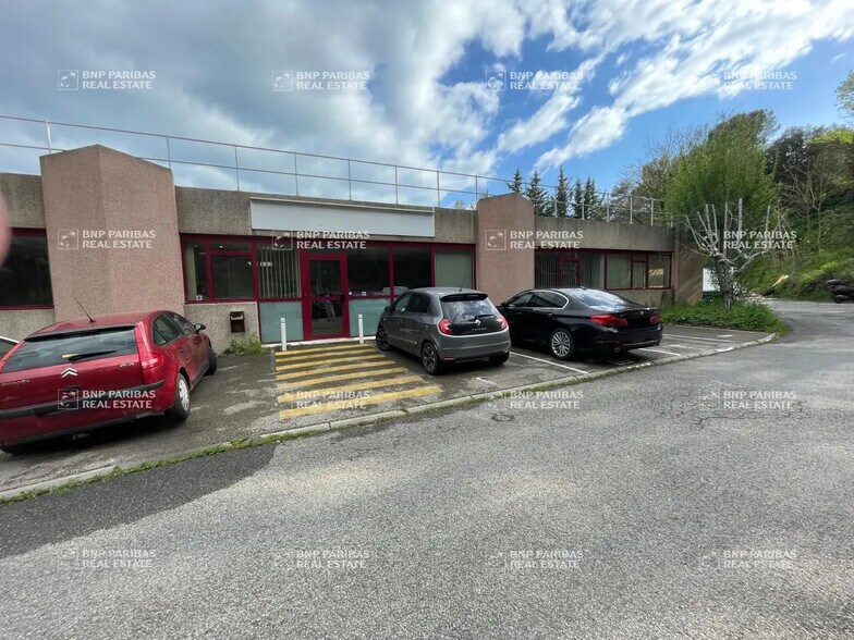 Local d’activités dans Vallauris à louer - Photo de l’immeuble – Image 3 sur 28