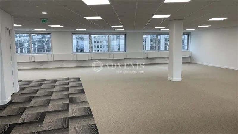 Bureau dans Noisy-le-Grand à louer - Photo de l’immeuble – Image 1 sur 10