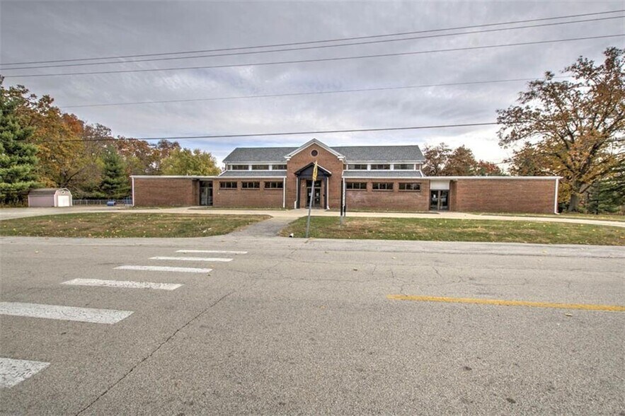 1050 S 44th St, Decatur, IL à vendre - Photo principale – Image 1 sur 2