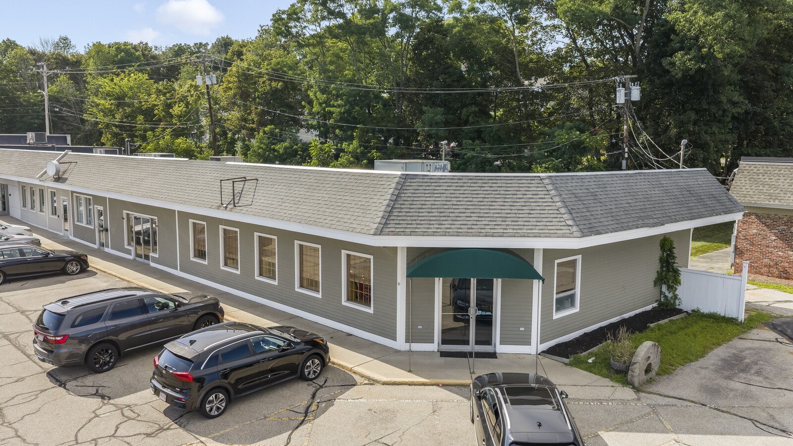 194 Main St, Amesbury, MA 01913 - Lot C, D, E - - Photo intérieure - Image 1 of 12