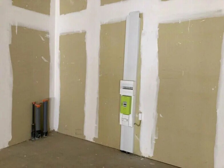 Local commercial dans Magnanville à vendre - Photo de l’immeuble – Image 2 sur 11