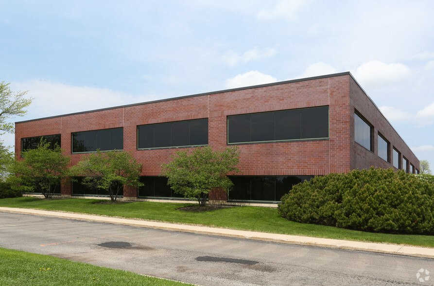 1749 S Naperville Rd, Wheaton, IL à vendre - Photo de l’immeuble – Image 3 sur 38