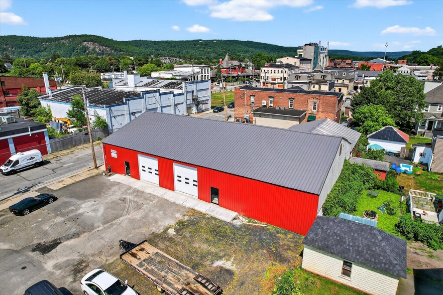 98 Front St, Port Jervis, NY à vendre - Photo de l’immeuble – Image 3 sur 22