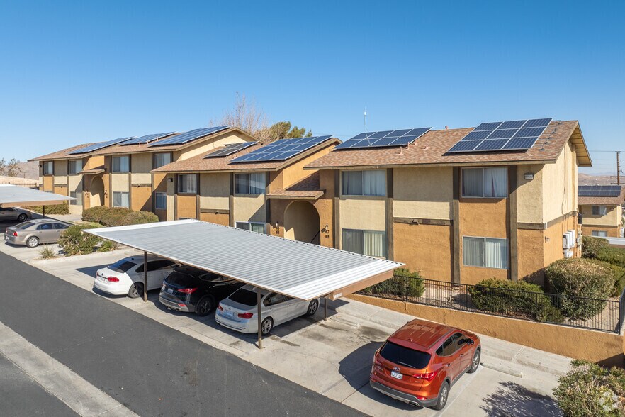 755 E Virginia Way, Barstow, CA à vendre - Photo de l’immeuble – Image 2 sur 23