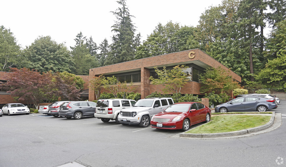 2330 130th Ave NE, Bellevue, WA à vendre - Photo de l’immeuble – Image 3 sur 5