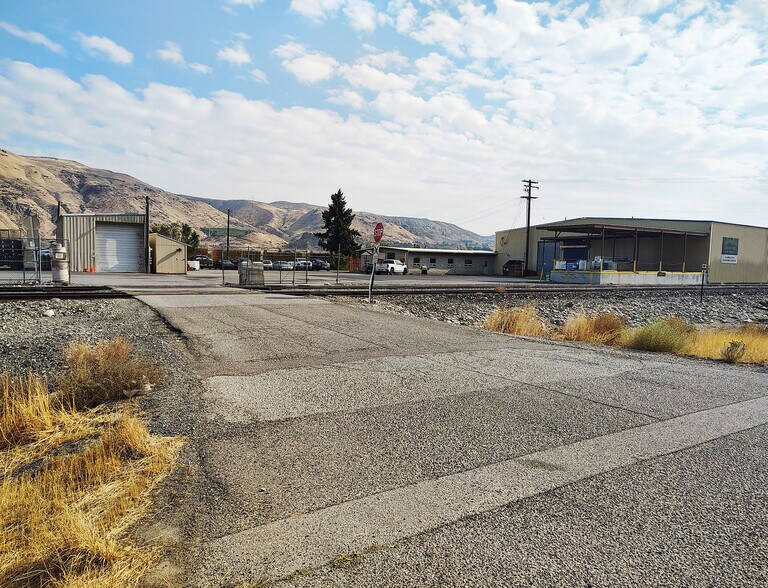 4151 US 97, Wenatchee, WA à louer - Photo de l’immeuble – Image 3 sur 6