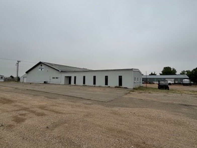 6th Ave Industrial portefeuille de 3 biens à vendre sur LoopNet.fr - Photo de l’immeuble – Image 1 sur 13