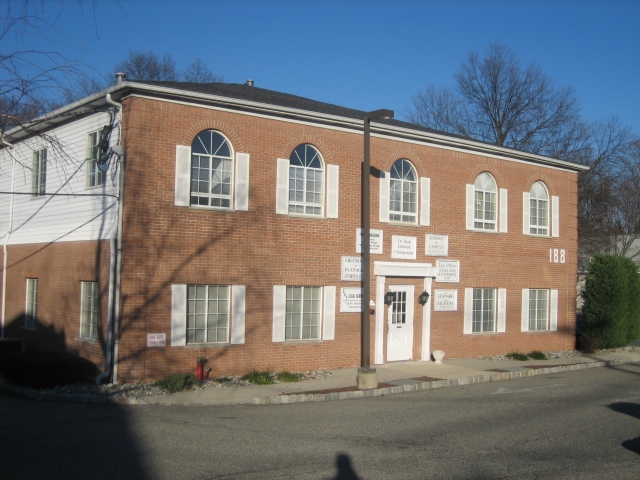 188 Eagle Rock Ave, Roseland, NJ à louer - Photo de l’immeuble – Image 1 sur 18