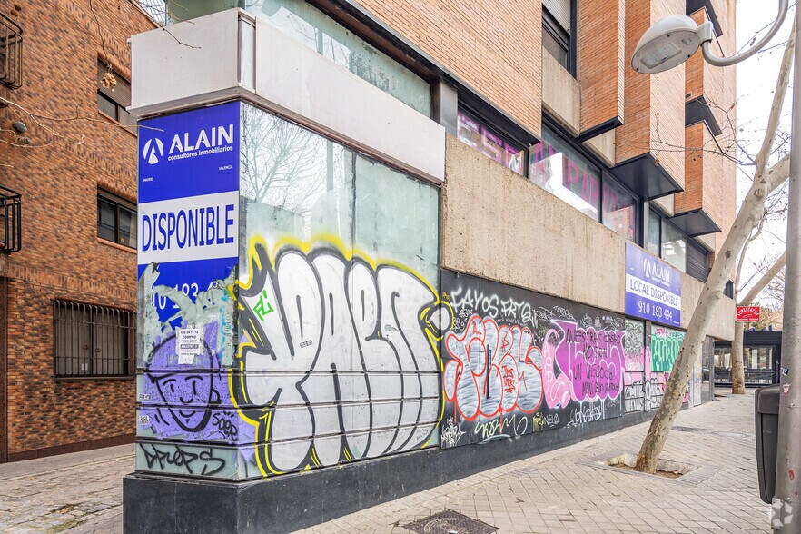 Immeuble residentiel dans Madrid, Madrid à vendre - Photo de l’immeuble – Image 3 sur 5