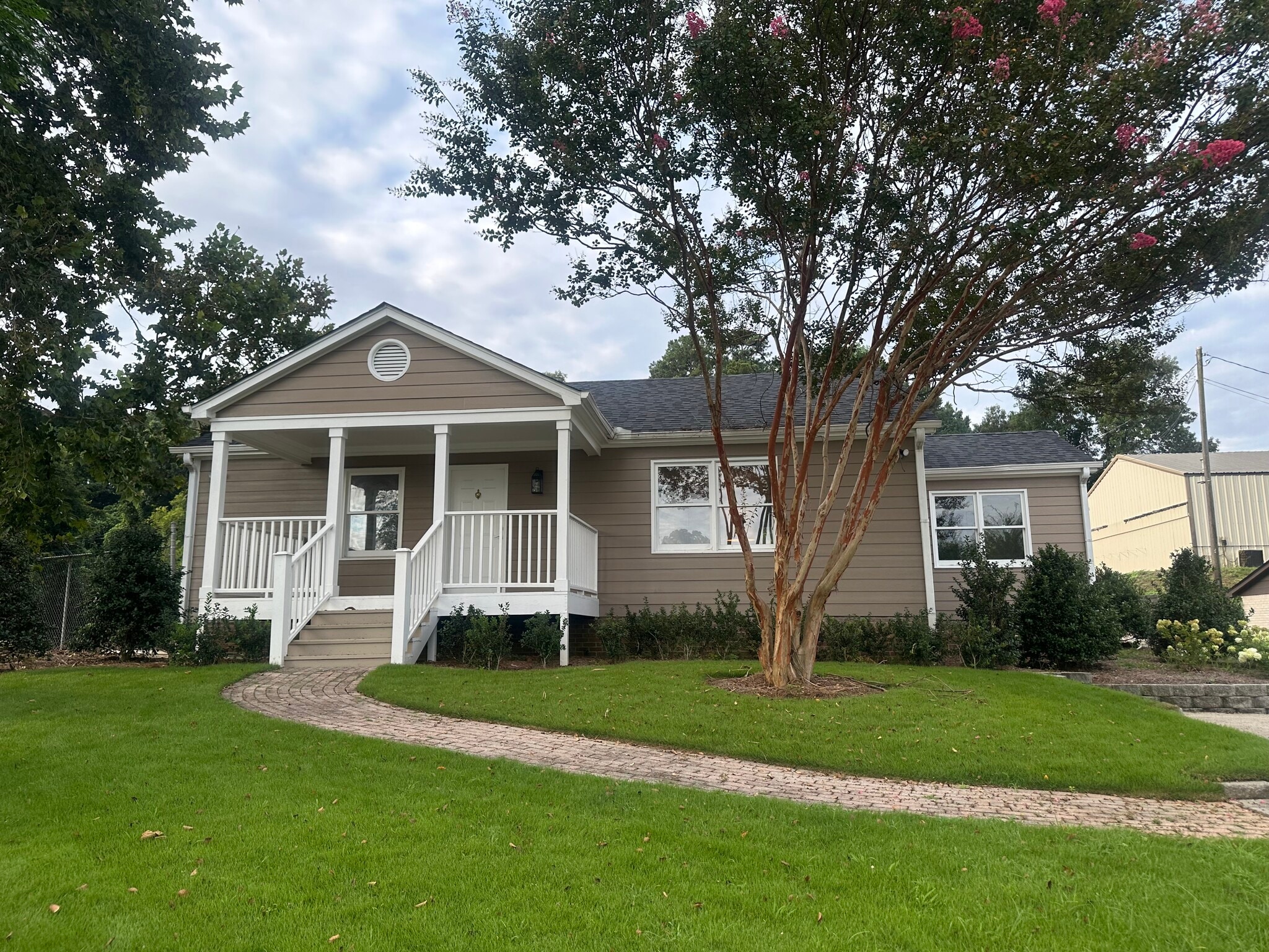 3205 Pipe Line Rd, Vestavia, AL à louer Photo principale– Image 1 sur 6