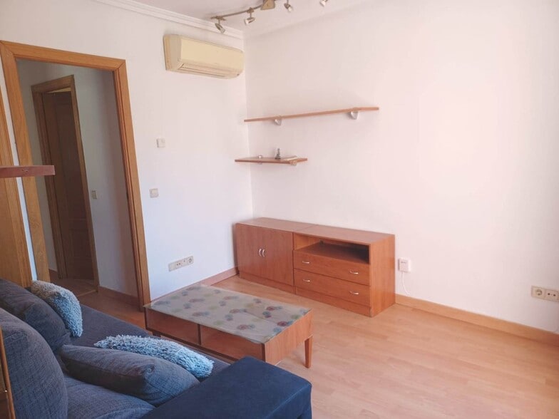 Immeuble residentiel dans Madrid, Madrid à vendre - Photo intérieure – Image 2 sur 11
