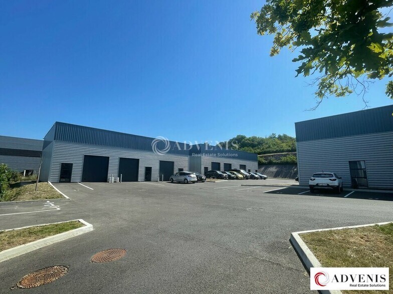 Local d'activités dans Bassens à vendre - Photo de l’immeuble – Image 1 sur 9