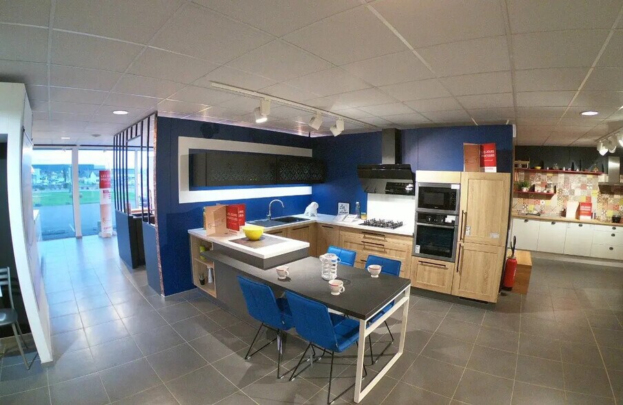 Local commercial dans Migné-Auxances à louer - Photo de l’immeuble – Image 2 sur 2