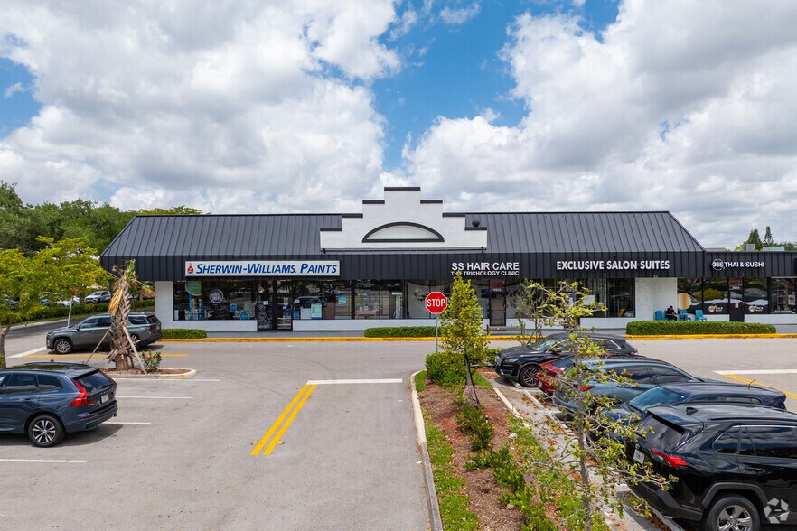 9801-9965 Pines Blvd, Pembroke Pines, FL à louer - Photo de l’immeuble – Image 2 sur 13