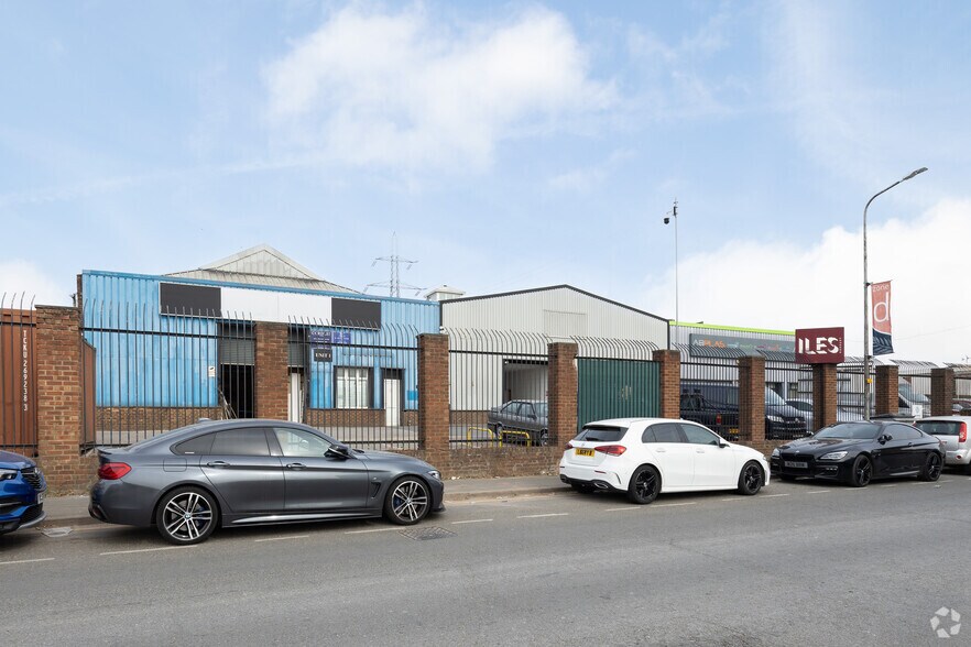 24 Willow Ln, Mitcham à louer - Photo de l’immeuble – Image 2 sur 2