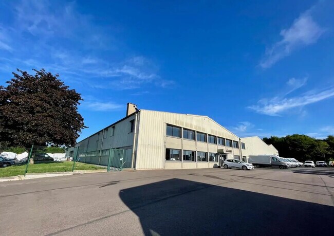 Plus de détails pour Local d'activités, Industriel/Logistique à louer