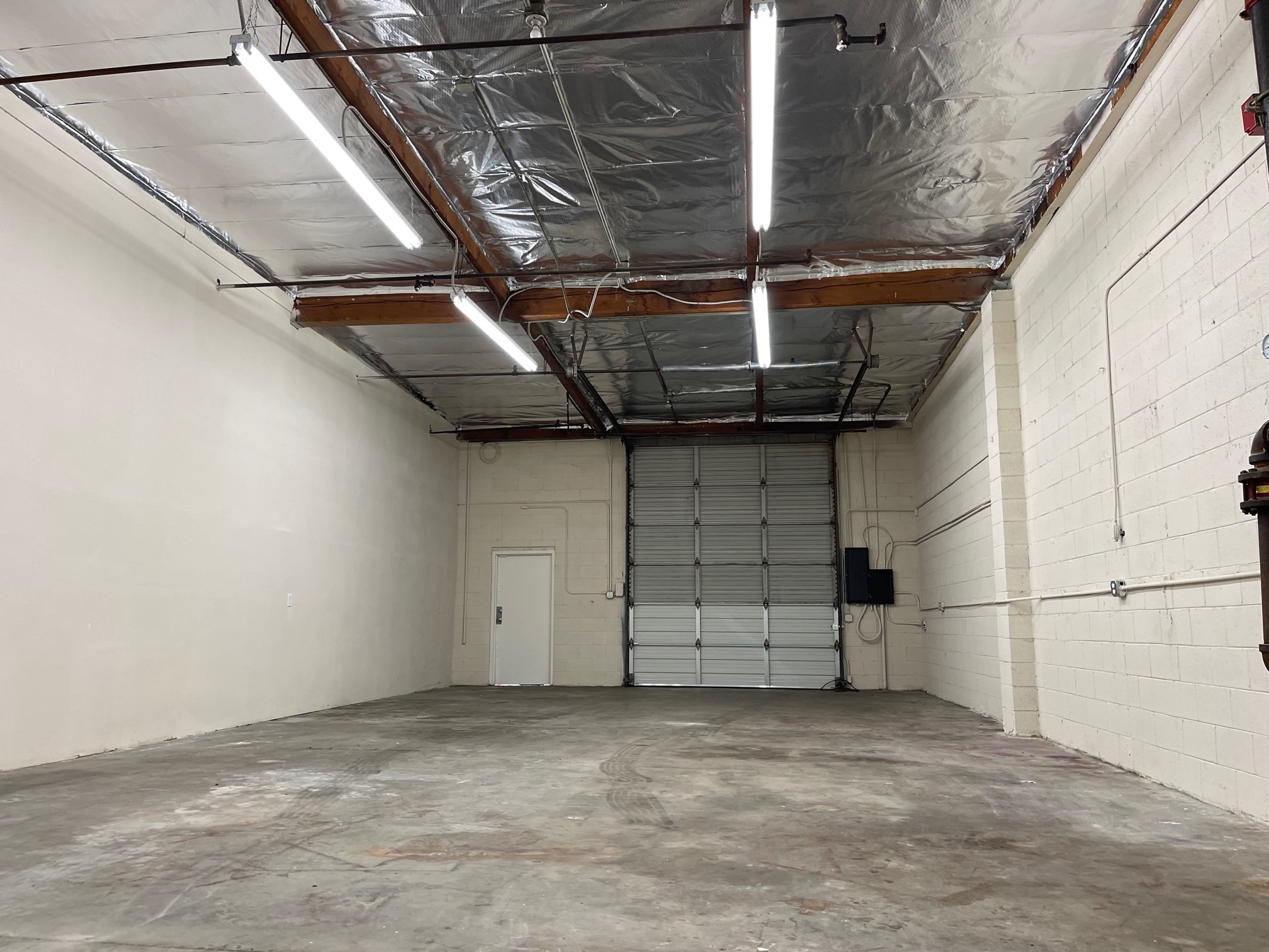 1566-1580 San Bernardino Rd, Covina, CA à louer Photo intérieure– Image 1 sur 5