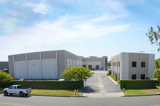 1211 McGaw Ave, Irvine, CA à louer Photo intérieure– Image 1 sur 1