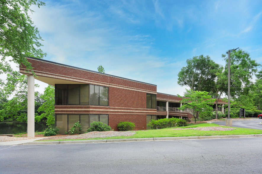 5880 Live Oak Pkwy, Norcross, GA à louer - Photo de l’immeuble – Image 3 sur 9