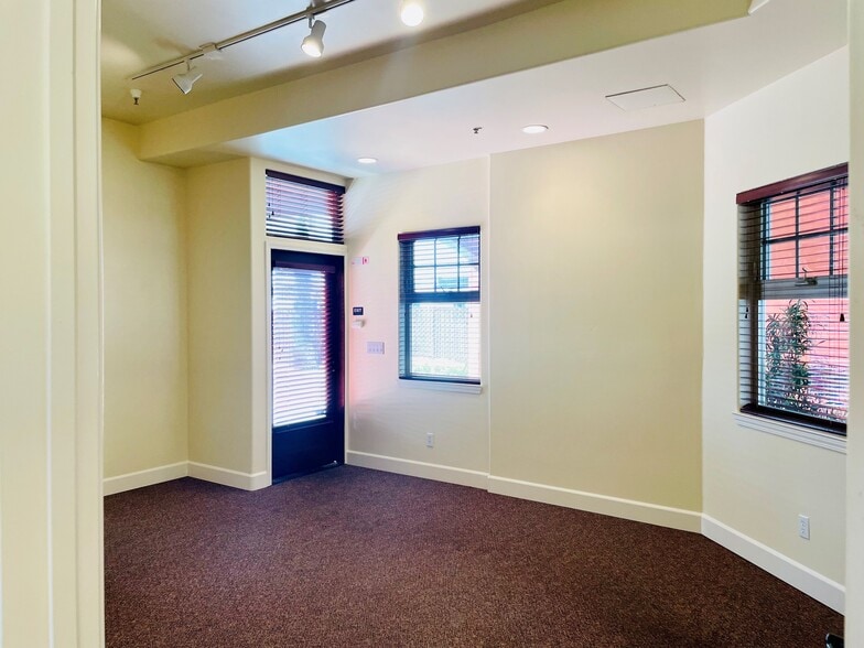 369 Marsh St, San Luis Obispo, CA à louer - Photo intérieure – Image 2 sur 6