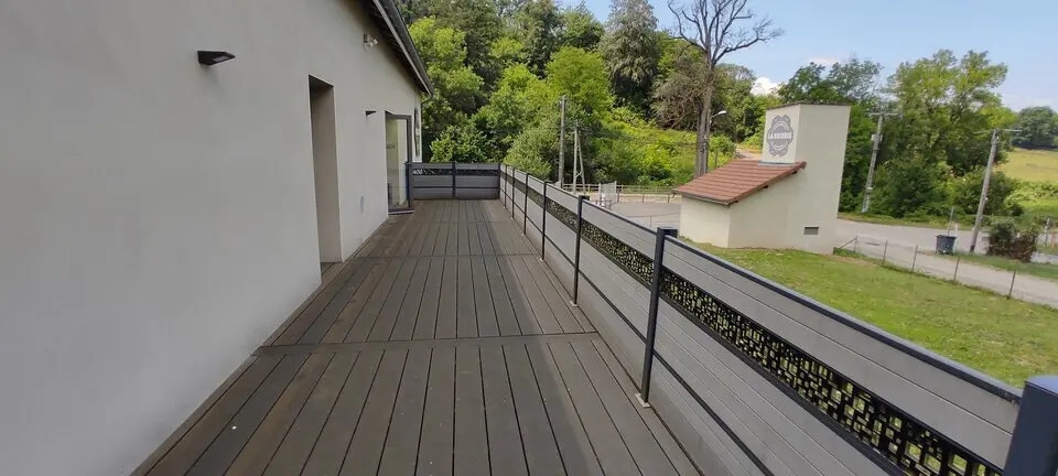 Bureau dans Succieu à vendre - Photo de l’immeuble – Image 3 sur 8