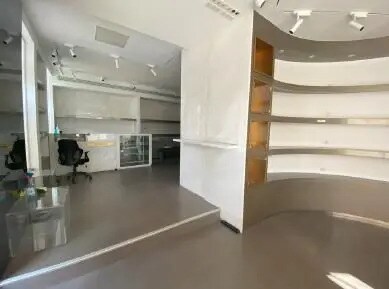 Local commercial dans Paris à louer Photo intérieure– Image 1 sur 4