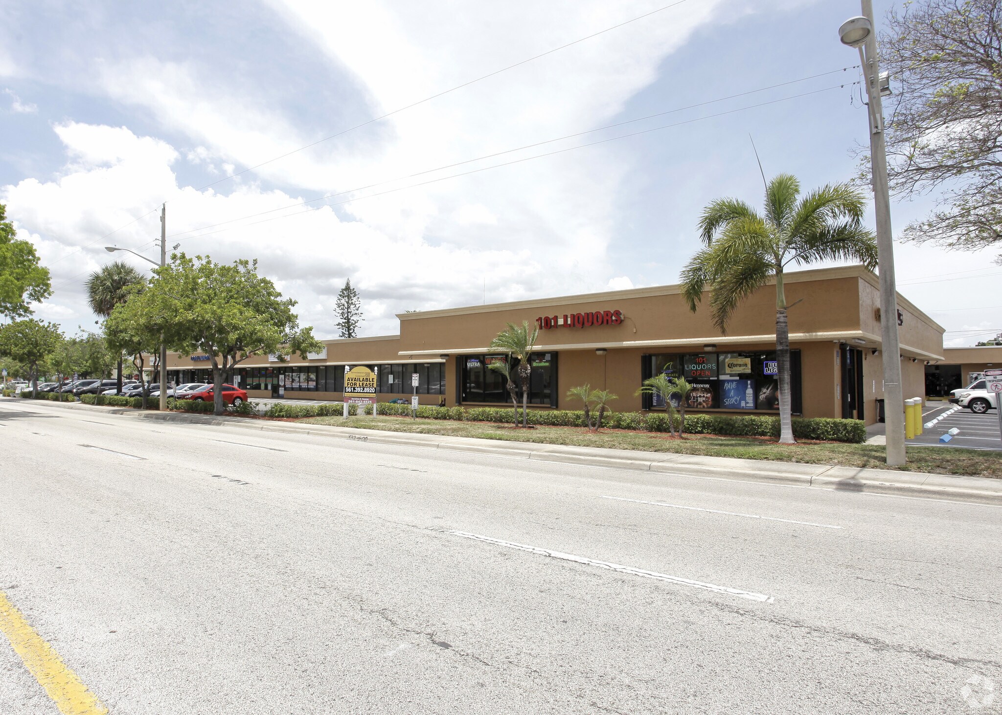 159-199 W Hillsboro Blvd, Deerfield Beach, FL à louer Photo principale– Image 1 sur 6