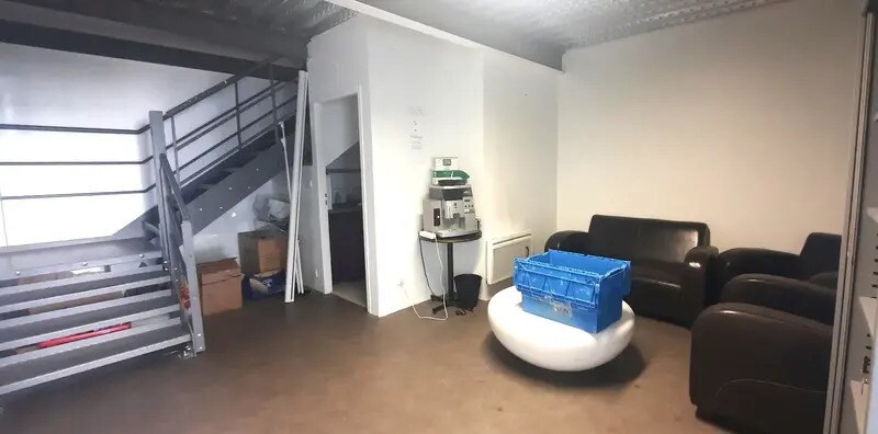 Bureau dans Périgny à louer - Photo de l’immeuble – Image 3 sur 4
