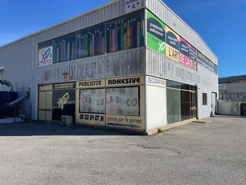 Bureau dans Saint-Jeannet à louer - Photo de l’immeuble – Image 2 sur 16