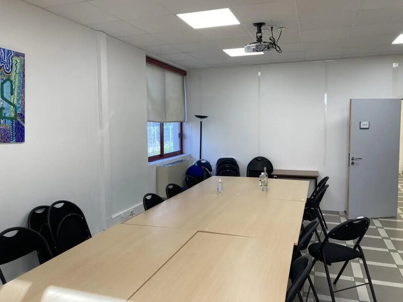 Bureau dans Toulon à louer - Photo de l’immeuble – Image 1 sur 4