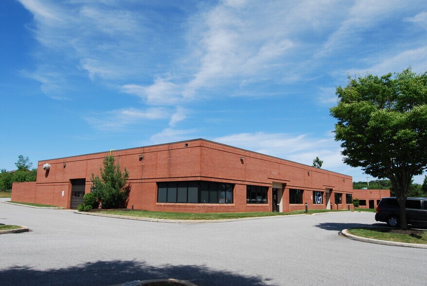 24 Northbrook Ln, Shrewsbury, PA à louer - Photo principale – Image 1 sur 3