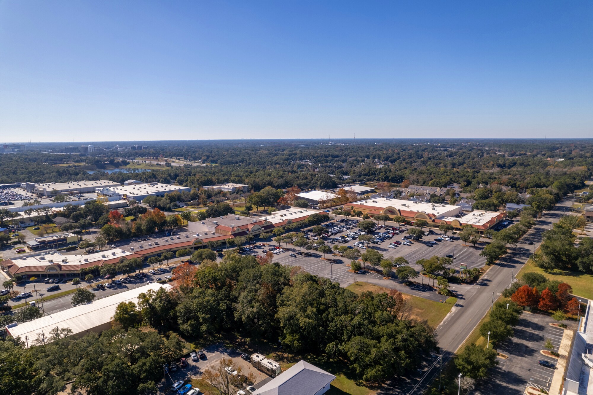 6601 N Davis Hwy, Pensacola, FL à louer Photo principale– Image 1 sur 14