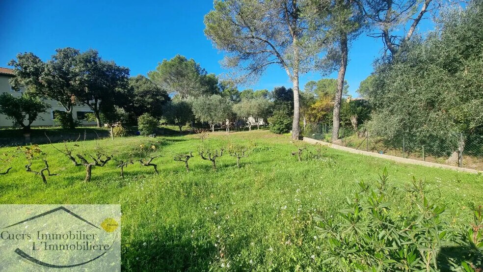 Terrain dans Pierrefeu-du-Var à vendre - Photo de l’immeuble – Image 2 sur 4