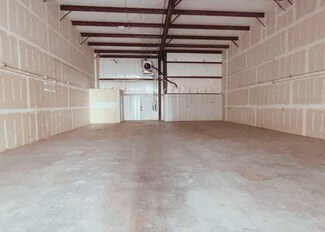 Plus de détails pour 4212 Classen Cir, Norman, OK - Local d'activités à louer