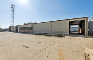 Plus de détails pour 1508 S Frazier St, Conroe, TX - Industriel/Logistique à louer
