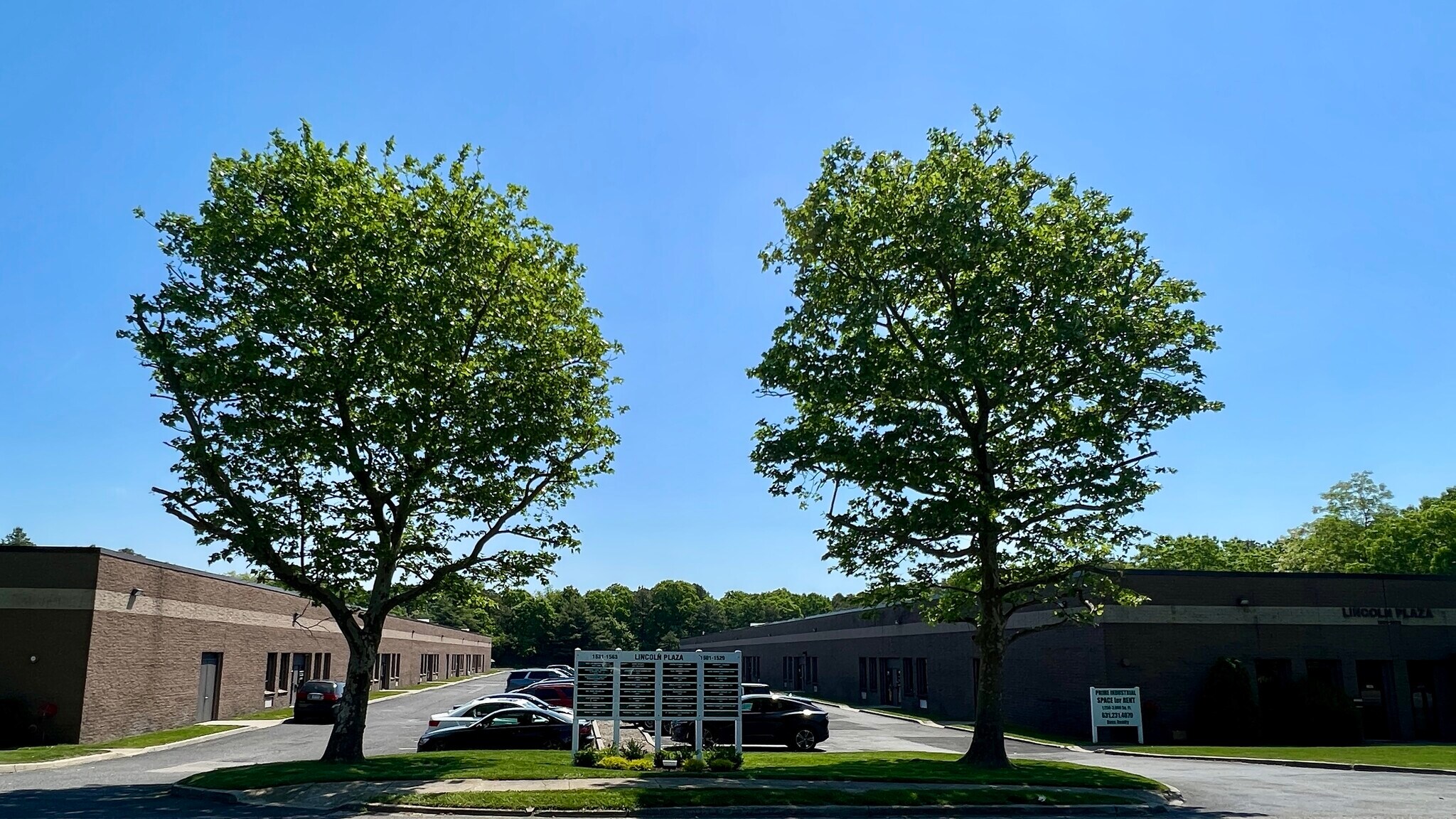 1515-1557 Lincoln Ave, Holbrook, NY à louer Photo principale– Image 1 sur 11