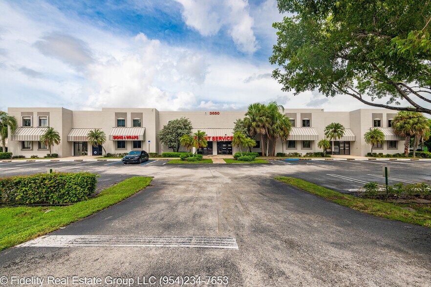 3650 Coral Ridge Dr, Coral Springs, FL à louer - Photo de l’immeuble – Image 1 sur 134