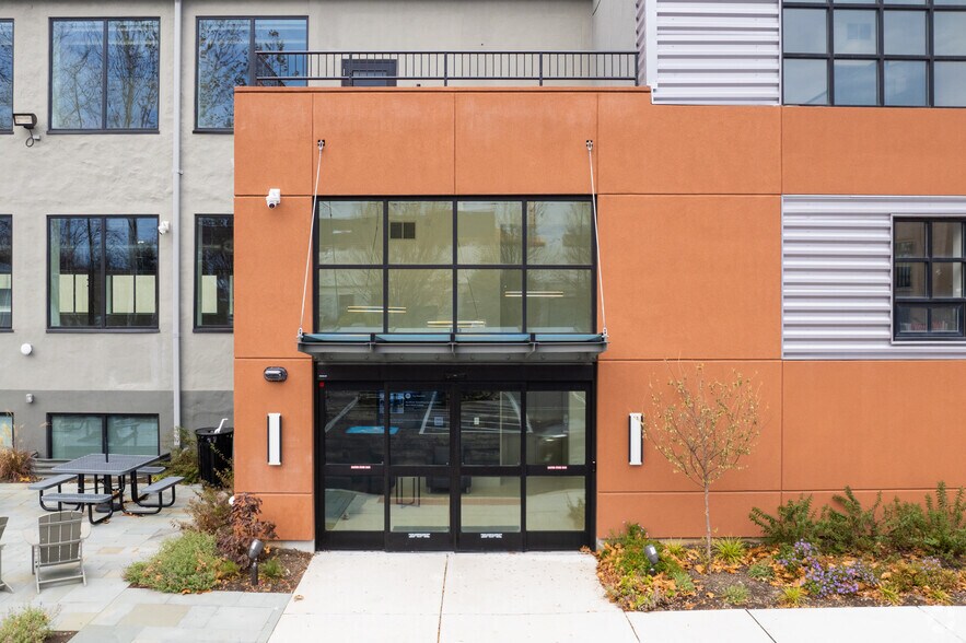 124 S Maple St, Ambler, PA à louer - Photo de l’immeuble – Image 3 sur 8