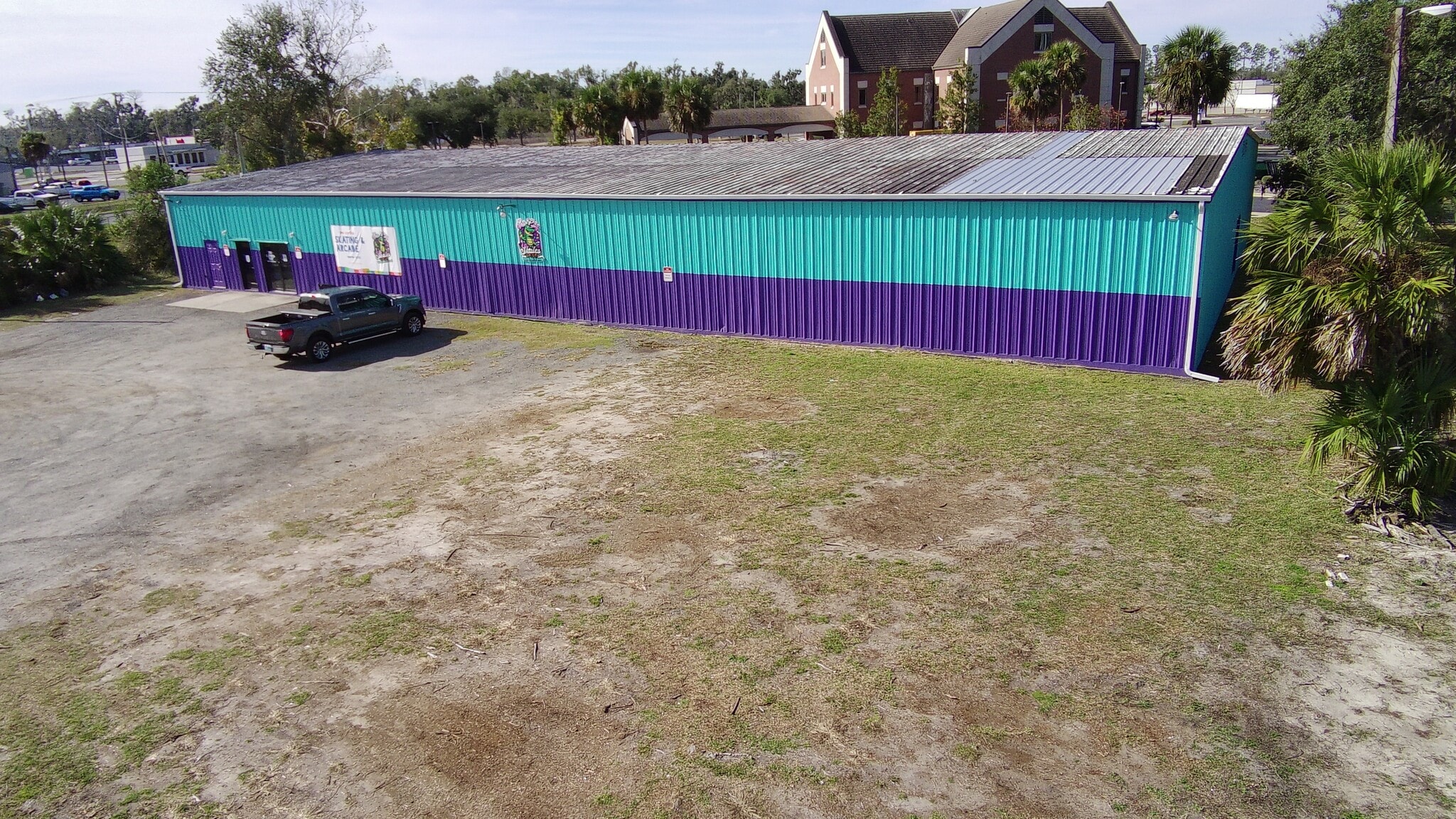 2011 S Jefferson St, Perry, FL à vendre Photo principale– Image 1 sur 9