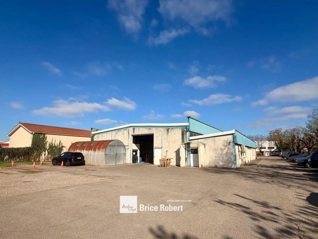 24 Rue Vaucanson, Décines-Charpieu à louer Photo de l’immeuble– Image 1 sur 7