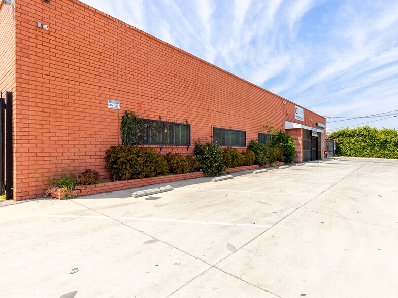 1155 N McKinley Ave, Compton, CA à vendre - Photo de l’immeuble – Image 3 sur 32