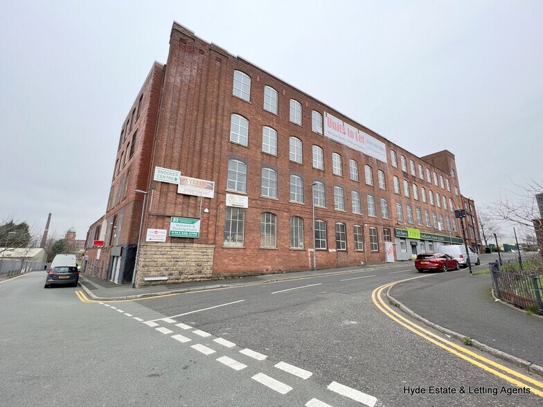 Osborne St, Oldham à louer - Photo de l’immeuble – Image 1 sur 2