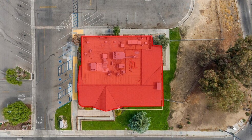 2673 Mount Vernon Ave, Bakersfield, CA à vendre - Photo de l’immeuble – Image 2 sur 34