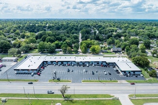 Plus de détails pour 812 N Thompson St, Springdale, AR - Local commercial à louer