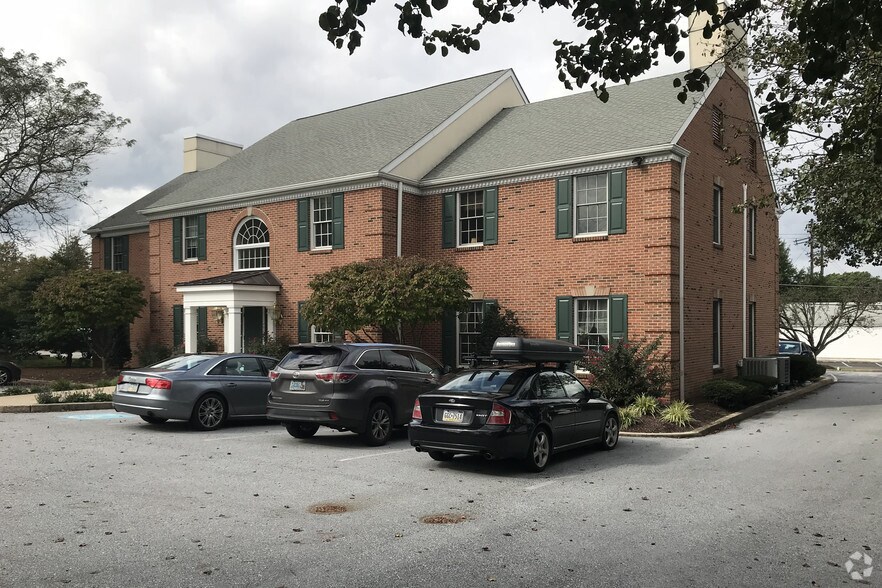 171 W Lancaster Ave, Paoli, PA à louer - Photo de l’immeuble – Image 3 sur 5