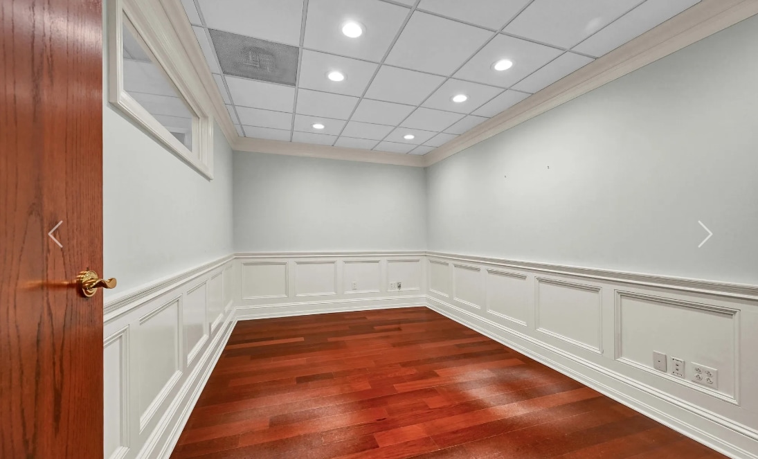 90 Grove St, Ridgefield, CT 06877 - Lot 102 - - Photo intérieure - Image 2 of 9