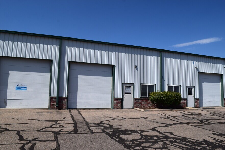 2881 S 31st Ave, Greeley, CO à louer - Photo de l’immeuble – Image 2 sur 9