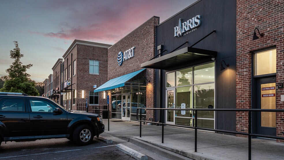 3002 Hardy St, Hattiesburg, MS à louer - Photo de l’immeuble – Image 2 sur 14