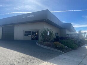 1000 Piner Rd, Santa Rosa, CA à louer Photo intérieure– Image 1 sur 14